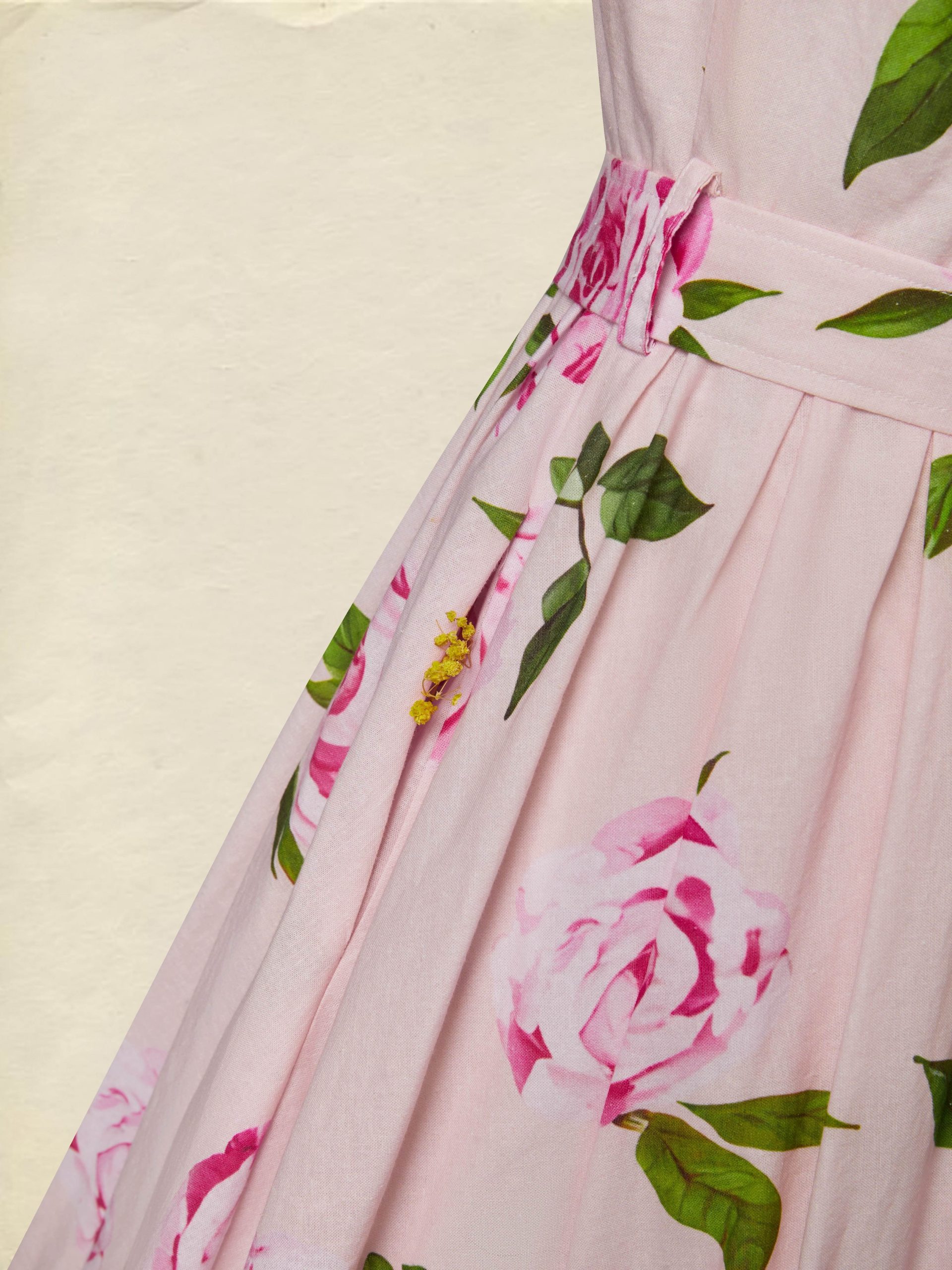 Midi Linen Dress , Long Sleeves, V Neck, Floral, Belt Design, Vacation, Vintage, Light Pink - Image 5